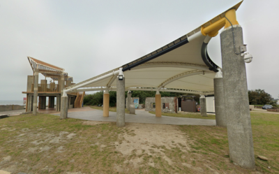 圖五、許厝港觀景台(造型天幕天幕以二級保育類夏候鳥小燕鷗飛翔為意象) (新竹分署提供)。 (1)